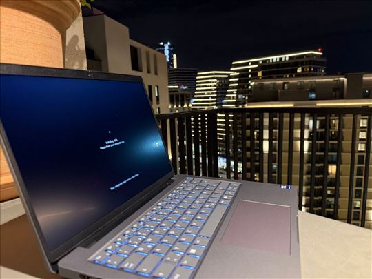 Dell Pro Max 14 Ultra 7 265H,32gb ddr5 7500MHz