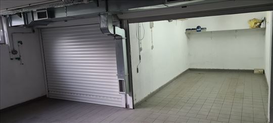 Garaza u Lasla Gala, Bulevar Oslobodjenja-Grbavica