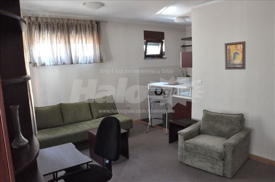 Garsonjera 27m2 - Lekino Brdo