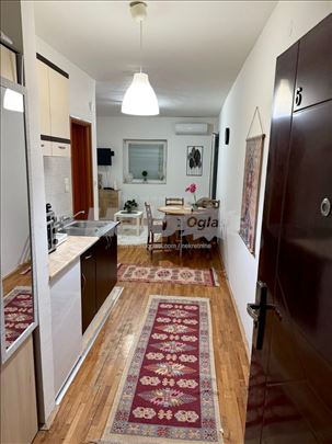 Izdajem garsonjeru u Lisicjem potoku, Dedinje