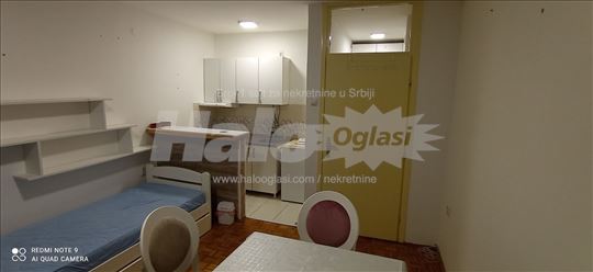 Garsonjera u Sremčici