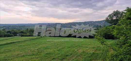 Građevinsko zemljište sa pogledom na Kosmaj