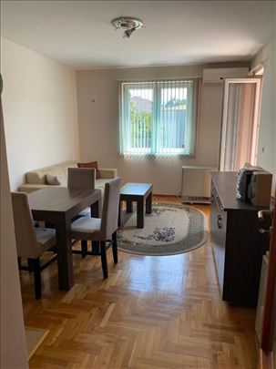 Jednosoban stan u blizini Osnovne škole