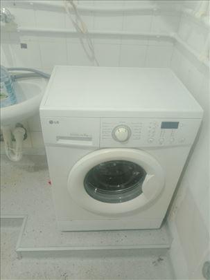Lg veš mašina