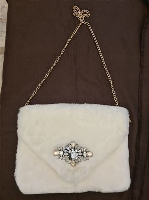 Luksuzna tašnica od veštačkog krzna