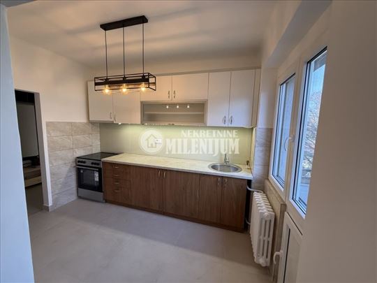 Moderni dvosoban stan u Paviljonima ID#2148