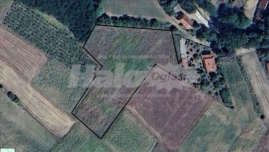 Na prodaju plac selo Modrica