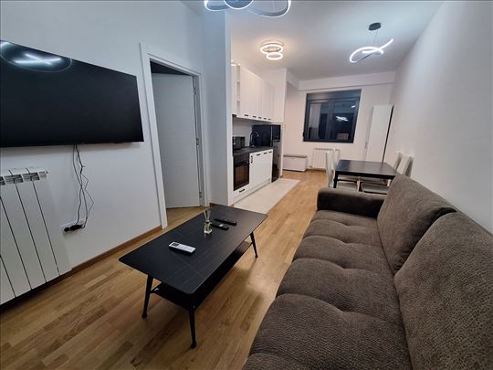 Novo! Luksuzan stan sa garažom