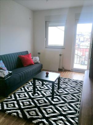 Odlična lokacija, NOV stan