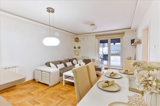 Retko u ponudi, mirna lokacija, odlična prilika 