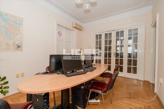 Salonac u reprezentativnoj zgradi ID#1231