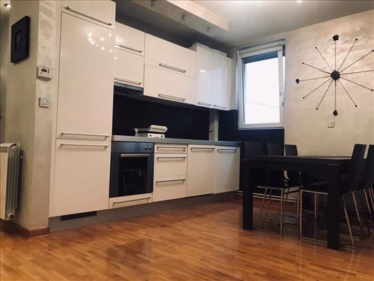 Senjak, Senjačka 64m2