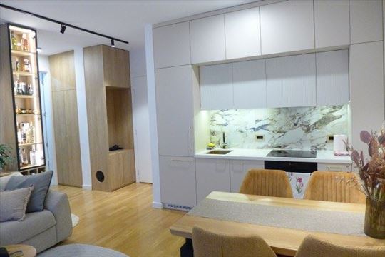 Slobodanke Danke Savić, novogradnja, 2.0, garaža