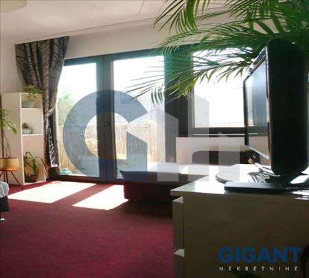 Trg Republike, 33m2, VIII,