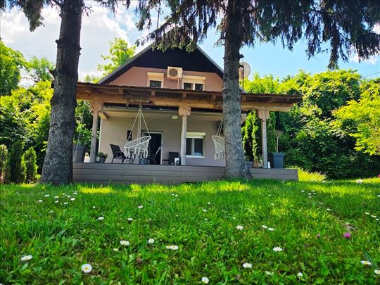 Vikend kuća u Čereviću, nameštena i odmah useljiva