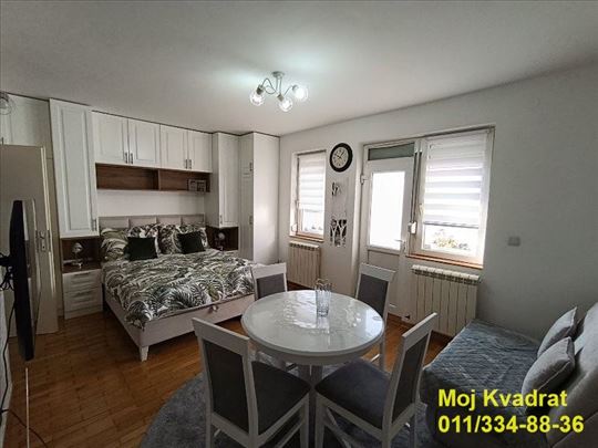 Zvezdara, Učiteljsko naselje – Braće Miladinov