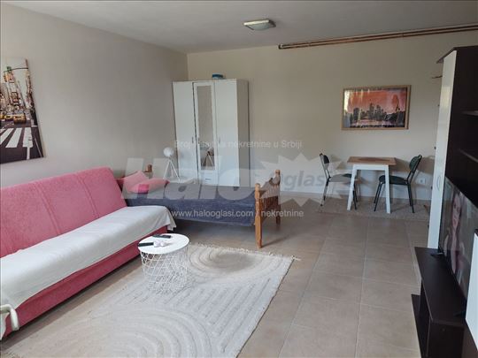 Deo stana za mlađe devojke