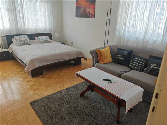 Đeram, Marka Oreškovića, 42m2, cg, 4/6, lift, name