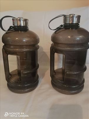 dva bidona od po 2l