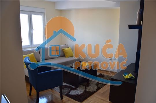 Izdaje se odličan stan kod Pravnog fakulteta, 47m2