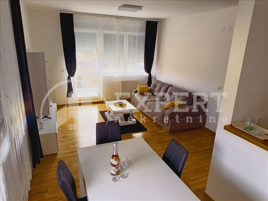 Izdaje se stan kod Tehničkih fakulteta!