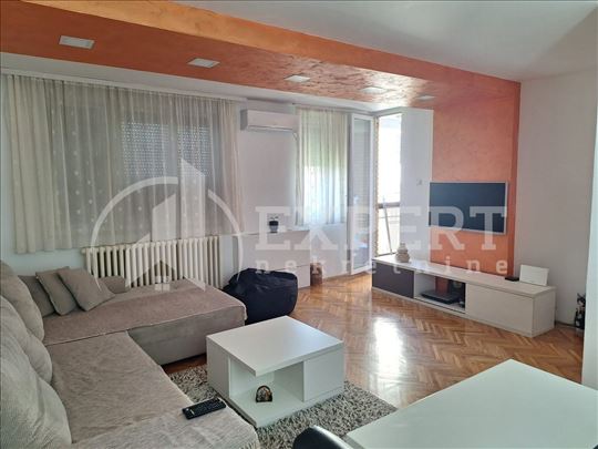 Izdaje se stan na Panteleju!