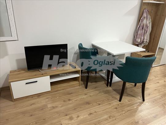 Izdajem garsonjeru u Zemunu