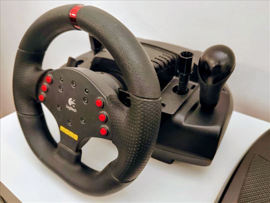 Logitech Momo Force Feedback - volan