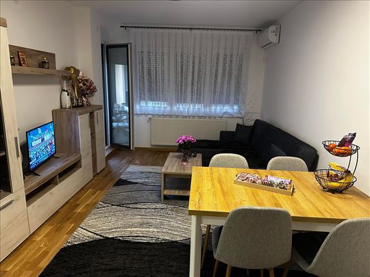 Odmah useljiv dvoiposoban stan u Erdogliji