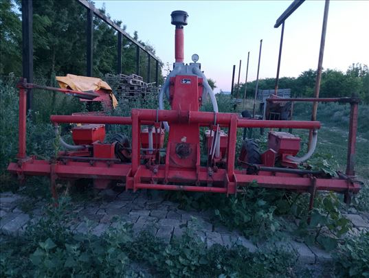 Pneumatska sejalica za kukuruz