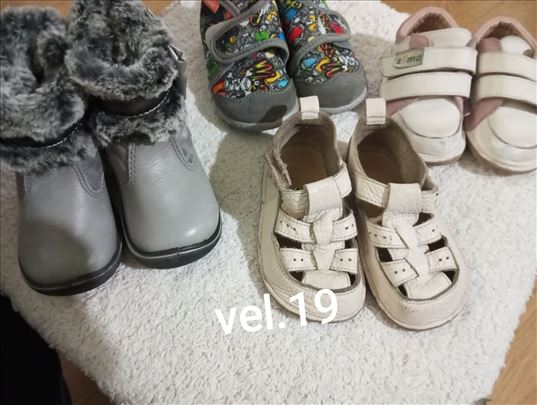 Prve patike za bebu vel. 19,21