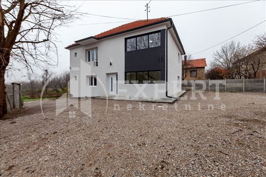 Renovirana kuća u G.Komrenu, dve etaže po 10