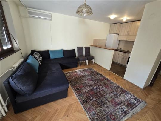 Savska,lep,renoviran sa terasom ID#6331