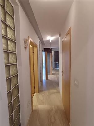 Stan,Novi Sad,Cara Dušana,kv: 125.00, € 280000