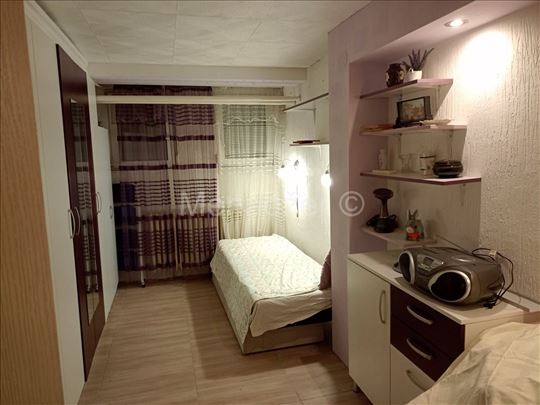 Stari Merkator, Aleksinackih Rudara, 2.0 41m2, Sut