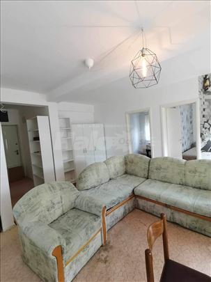 Trosoban stan zvezdara gradska bolnica