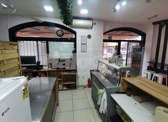 Ulični lokal u Braće Ribnikar 48