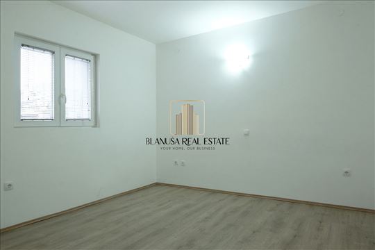 Borča, Dvosoban, Uknjižen stan.