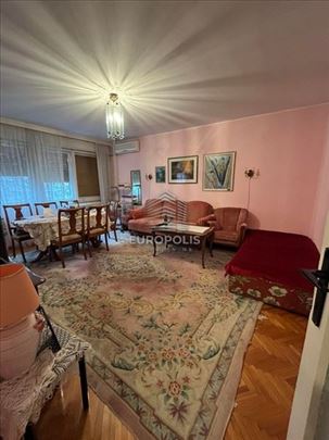 Bulevar Arsenija Čarnojevića, Blok 33, Novi Beogra