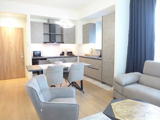 BW-Scala2, 81m2, trosoban, 2kupatila,terasa,garaža