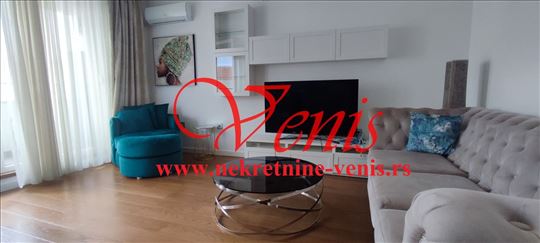 Ćirpanova 74 m2 - garaža