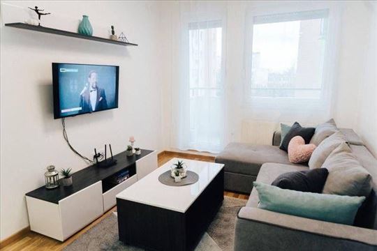 Dvosoban savremeno opremljen stan-Kraljević Marka 