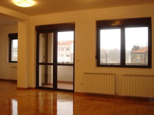 Gajeva, novogradnja, 200m2, duplex,2 garažna mesta