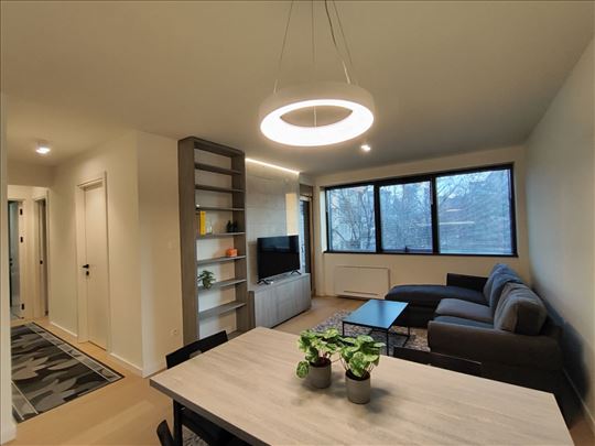 Izdaje se, LUX stan, 59m2 u Južnom bulevaru +garaž