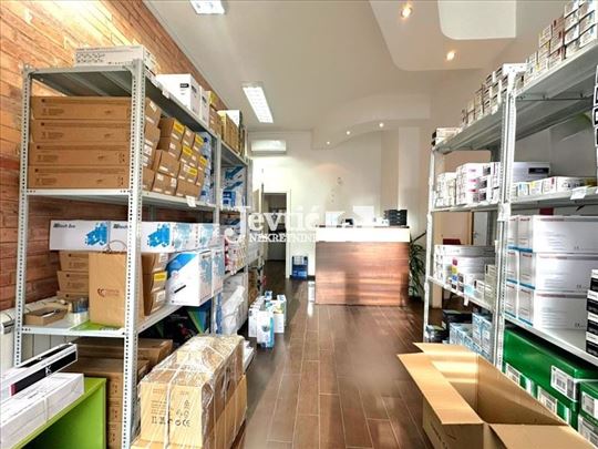 Lokal na Autokomandi sa parkingom