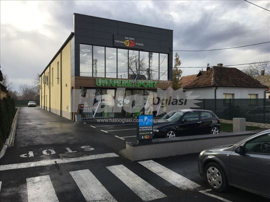 Lokal/poslovni prostor u glavnoj ulici, Batajnica