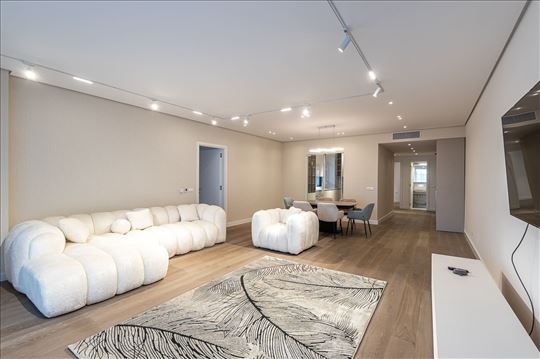 Luksuzan 4.0 stan 185m² na Dorćolu 2 garažna mesta