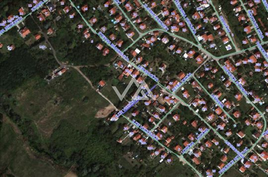 Na prodaju građevinsko zemljište, Sremčica