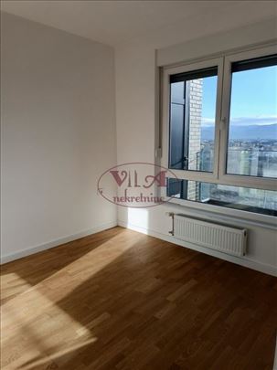 Novi Sad, Knezev park, polunamesten jednoiposoban