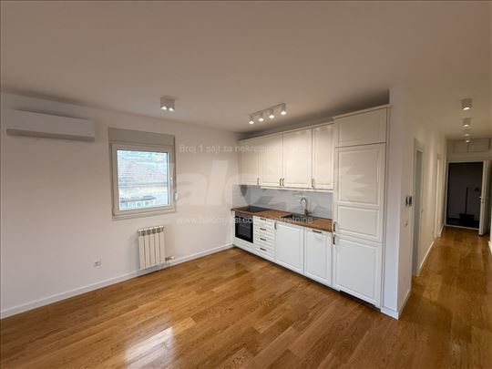 Novogradnja Autokomanda, polunamesten + Garaza